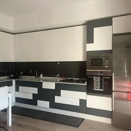 Apartment Rembrandt Luxury San Siro Fiera Ippodromo Centro